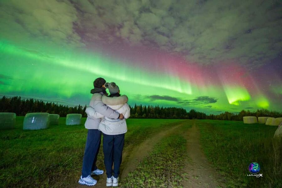 Northern Lights Hunting and Photography Tour - Small Group - Pickup in Rovaniemi and a five-minute safety briefing