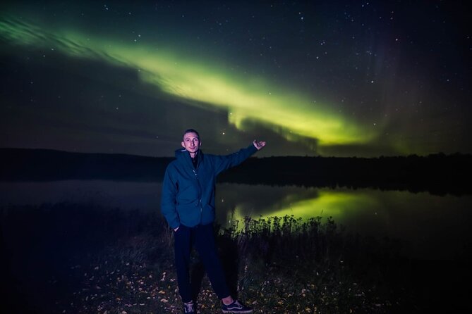 Northern lights hunting photo tour with bbq; small groups - Is $102.58 a fair price?