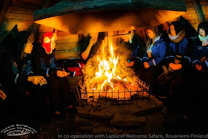 Northern Lights Photography Tour from Rovaniemi - Waiting beside a fire with food and hot drinks