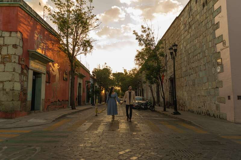 Oaxaca: Photo Tour of the City - What the guide adds to the hour