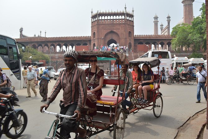 Old Delhi Photography & Food Tour with Rickshaw Ride to Masterji Kee Haveli - A guide who explains daily life, not just landmarks