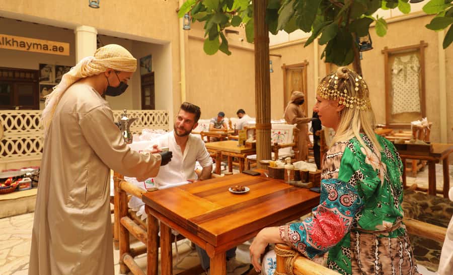 Old Dubai Guided Tour With Photographer: Souks & Street Food - Food, group size, and the $18 value