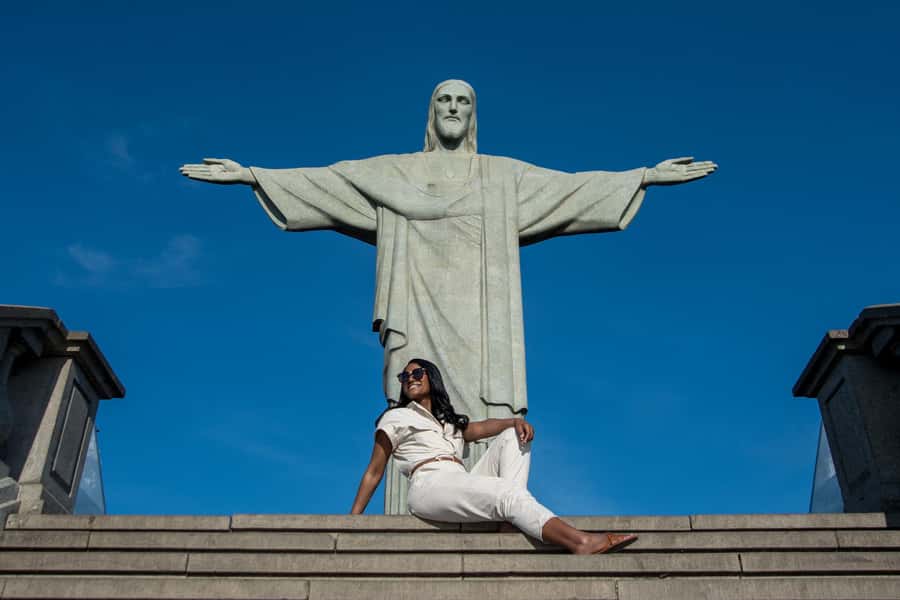 One Day in Rio with a Photographer - Transport, pickup areas, and the day’s pace
