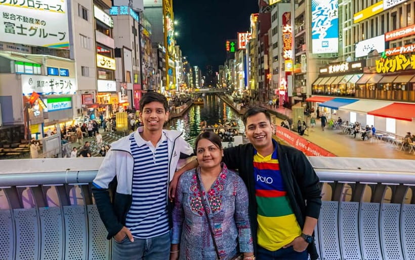 Osaka: Private Vibrant Nighttime Photoshoot (Dotonbori) - Starting at Ebisubashi Bridge and the Glico Sign