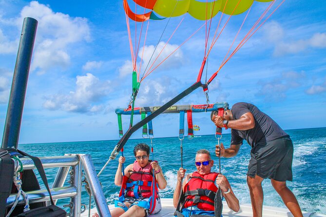 Parasailing and Photography Session Experience - The landing is back on the boat