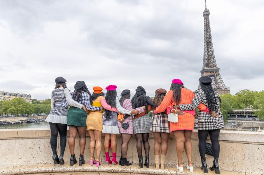 Paris: Eiffel Area Private Photoshoot - Why a short private photoshoot can work well in Paris