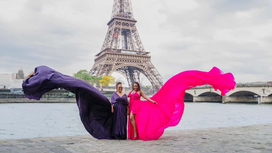 Paris: Eiffel Tower Flying-Dress Photoshoot jonadress - How the two photographers improve the session