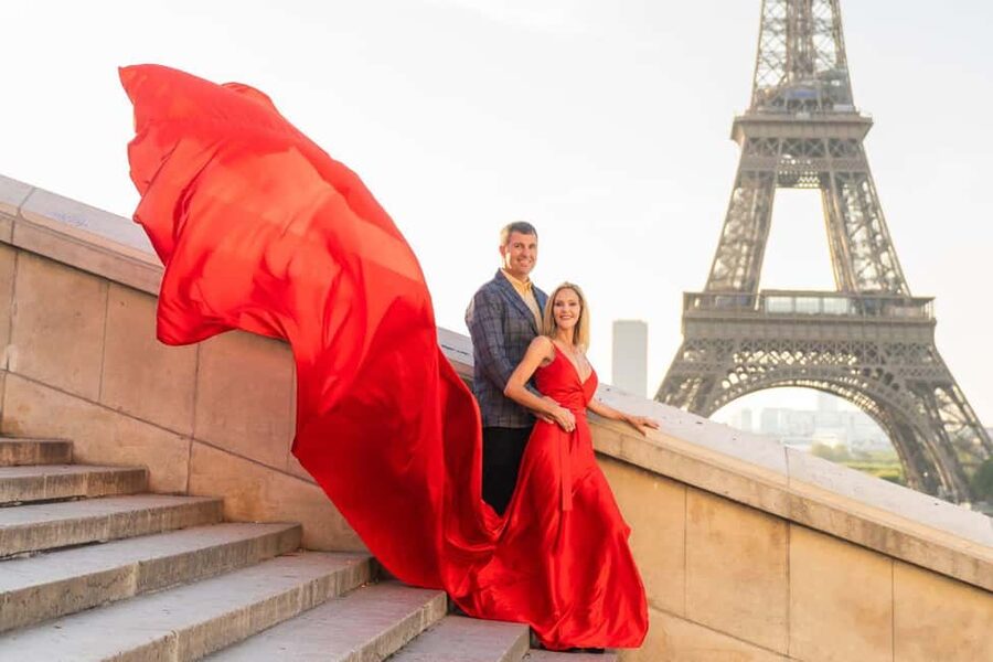 Paris: Eiffel Tower Glamor Photoshoot with Dress Options - Choosing a dress from 150-plus options