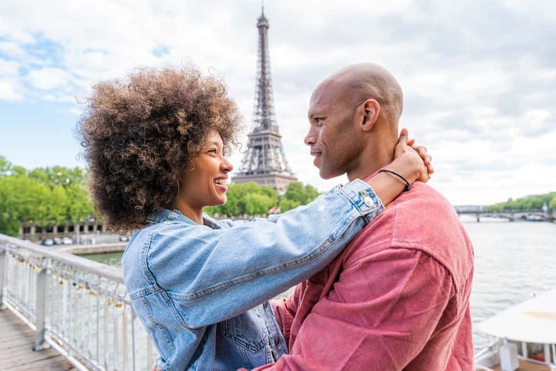 Paris: Eiffel Tower Photoshoot - Key points to know before you book