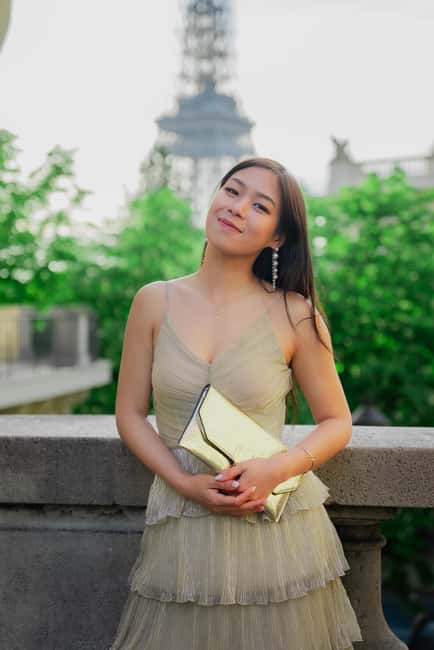 Paris: Eiffel Tower Private Photo Session - What the Photographer Adds to the Experience