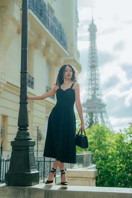 Paris: Eiffel Tower Private Photo Session - Is $76 a Fair Price for One Hour?