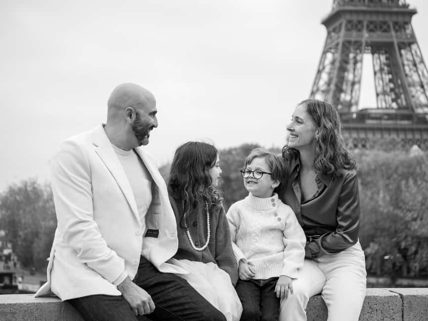 Paris: Eiffel Tower Private Photoshoot Experience - What your photographer adds beyond the pictures