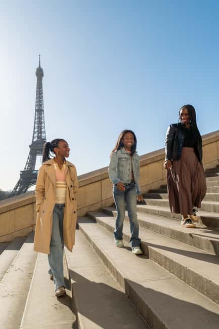 Paris: Eiffel Tower Private Professional Photoshoot - Moving toward the Eiffel Tower