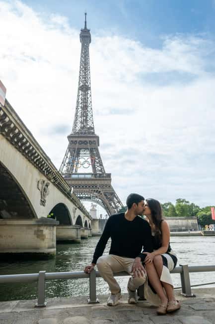 Paris: Eiffel Tower Private Professional Photoshoot - What you receive after the session