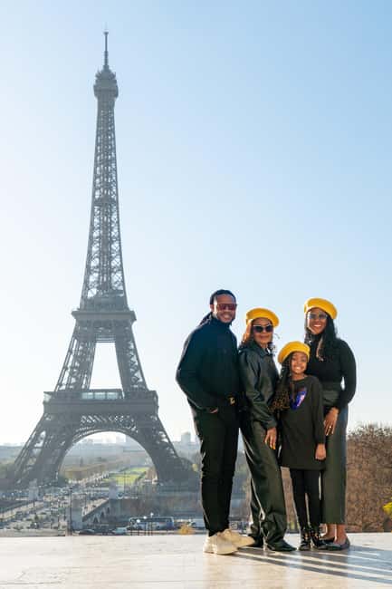 Paris: Eiffel Tower Private Professional Photoshoot - Price, timing, and practical value