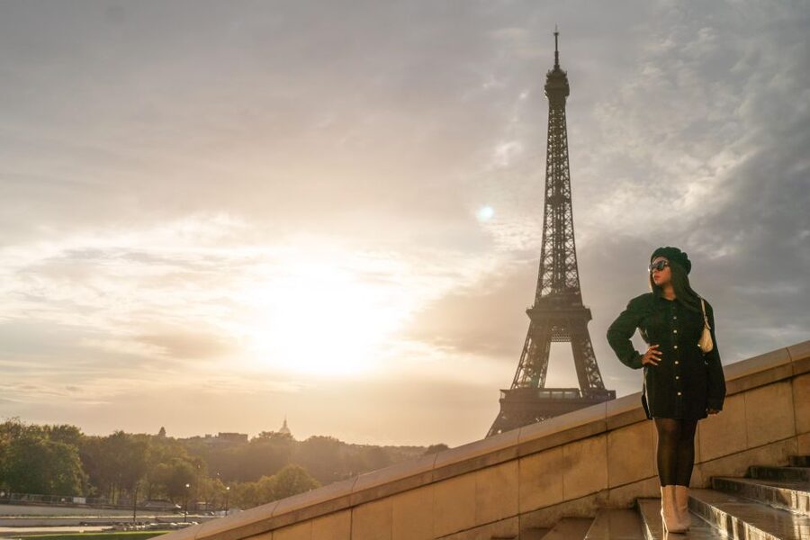 Paris: Eiffel Tower Private Professional Photoshoot - Meeting Rick at Trocadéro