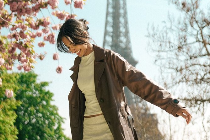 Paris: Eiffel Tower Vintage Photoshoot - Key points to know before booking