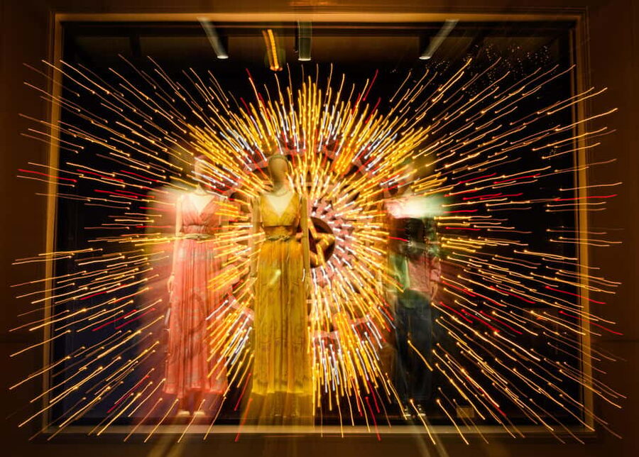 Paris: Experience the magic of Christmas on a walk with a pro photographer - Why this Christmas photo walk works