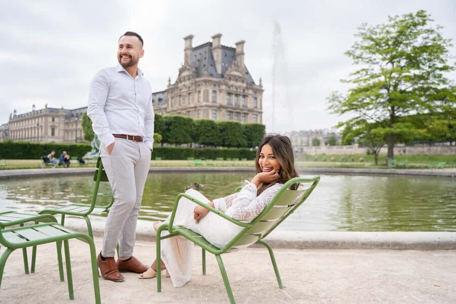 Paris: Louvre photoshoot or Seine bridges Eiffel Tower walk - Starting near the Louvre and Carrousel