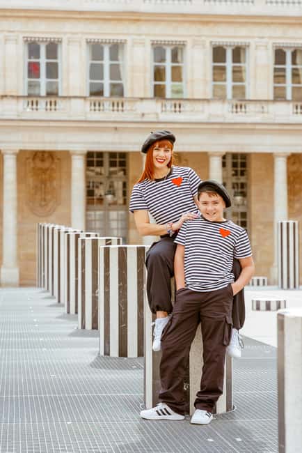 Paris : Louvre Street Photoshoot - A short Paris portrait session beside the Louvre