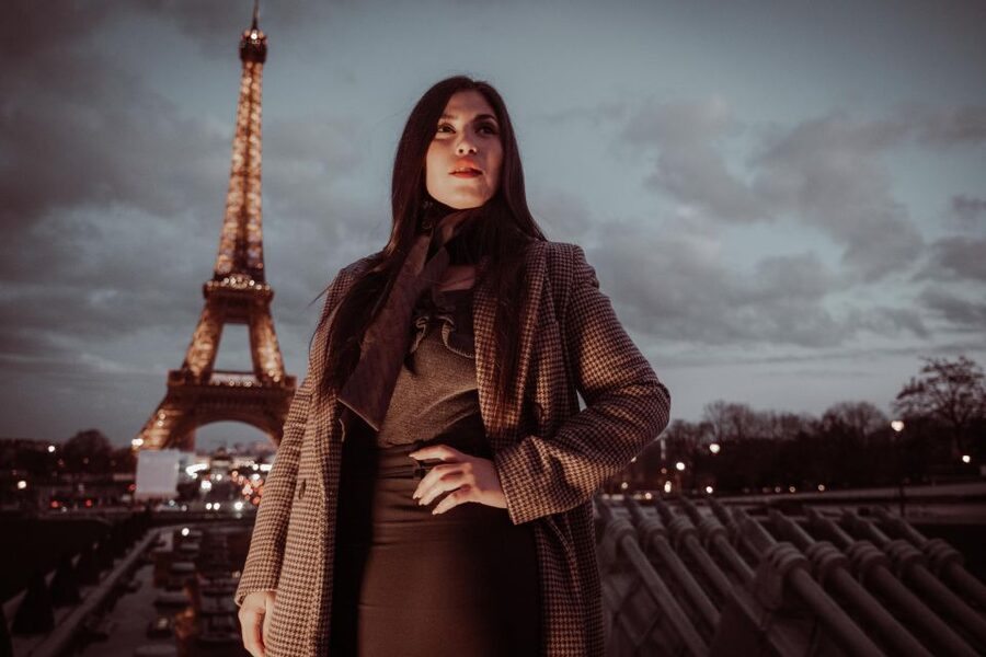 Paris: Luxury Photoshoot near the Eiffel Tower Photos in 24H - What you receive after the camera stops