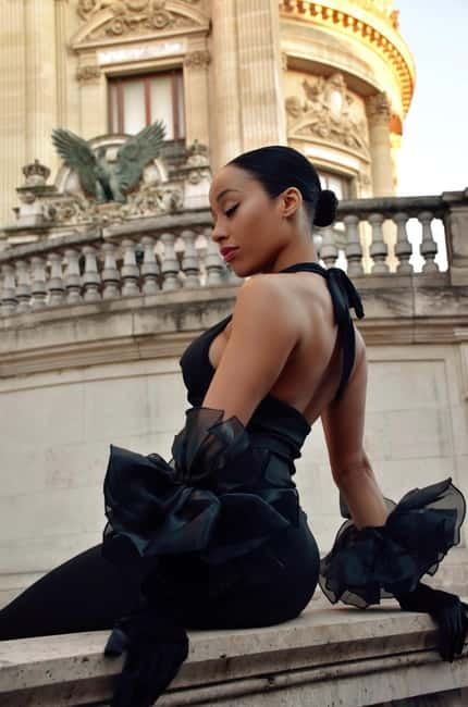 Paris: Old Money Photo Shoot with Outfits and Accessories - Rain, cold, and changing the plan
