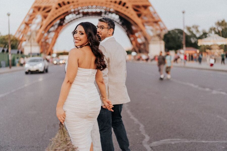Paris: Photo Shoot with a Private Travel Photographer - Choosing the right duration for your group