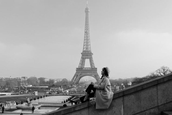 Paris Photo Shoot with Professional Photographer - Pont Alexandre III and classic Paris style