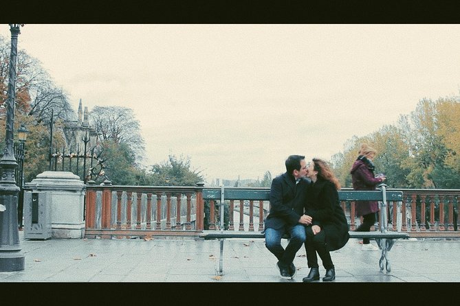 Paris Photo Shoot with Professional Photographer - Montmartre, Notre-Dame, and your own priorities
