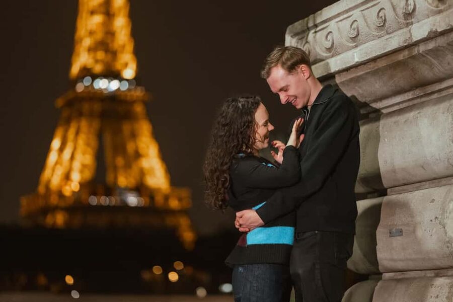 Paris photographer 1 hour near the Eiffel Tower or in Paris - Choosing Between the Eiffel Tower and Another Paris Location