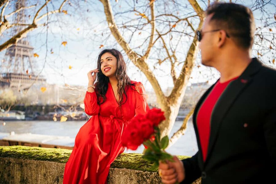 Paris: Premium Professional Photo Shoot - Is $117 Good Value for a Private Group?