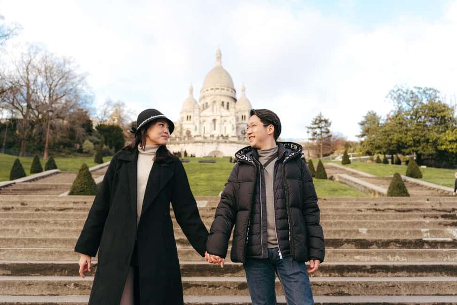 Paris: Premium Professional Photo Shoot - Rain, Crowds, and Other Practical Matters