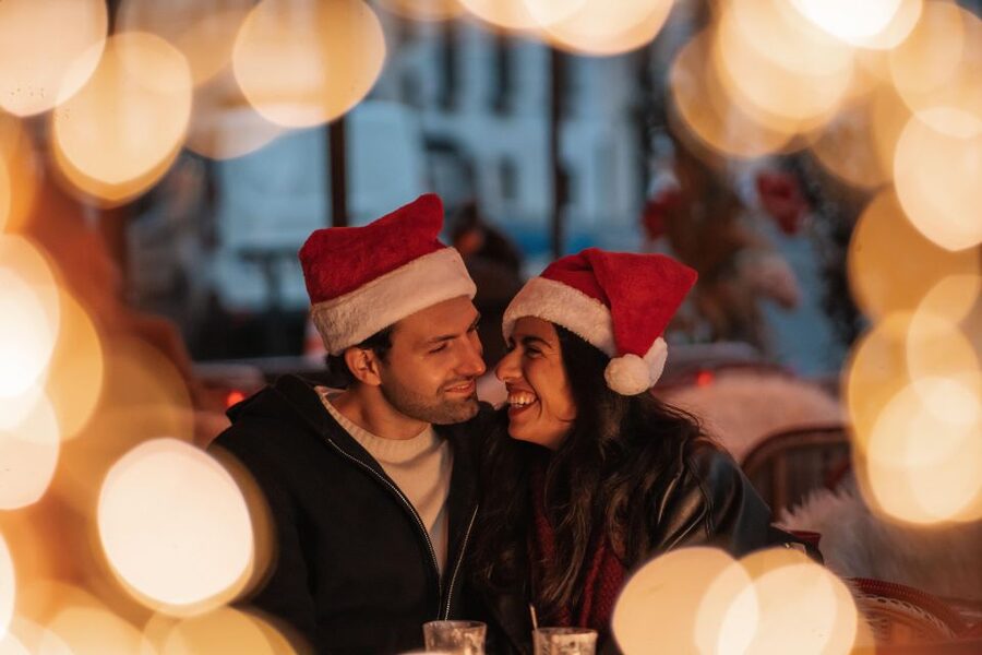 Paris: Private Christmas Photoshoot with Props - Trocadéro Square is the right place to begin