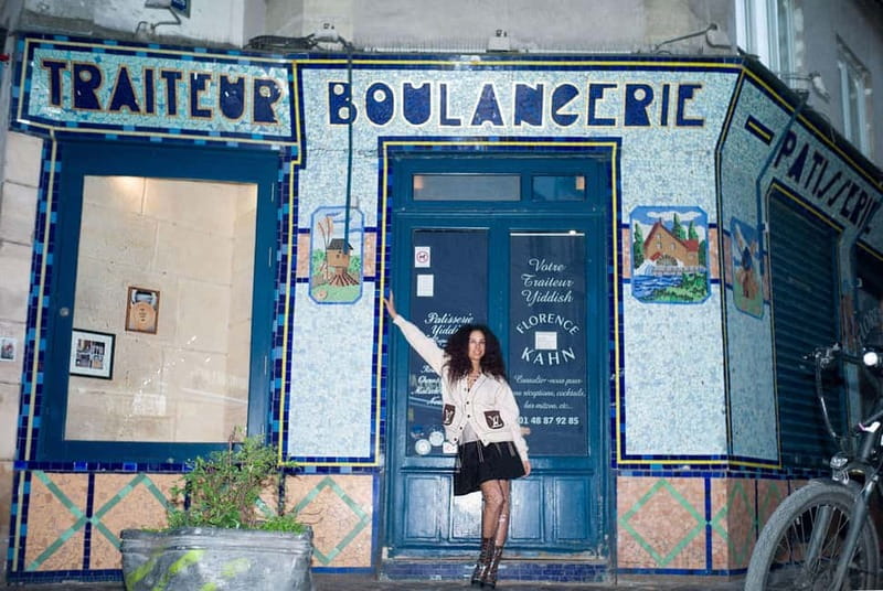 Paris: Private Marais District Photoshoot Plus 1 Polaroid - The final stop near Rue du Temple