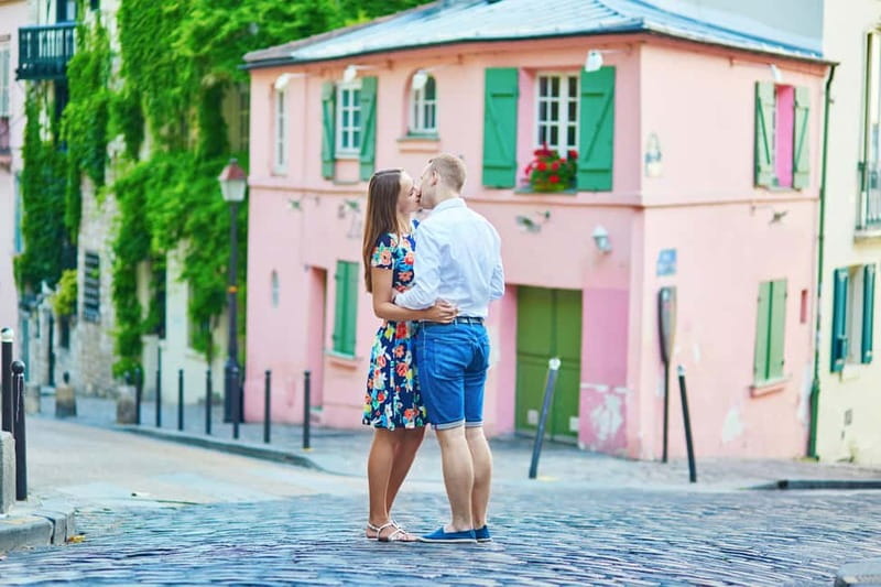 Paris: Private Montmartre Photoshoot with Parisian Charm - La Maison Rose and the first set of portraits