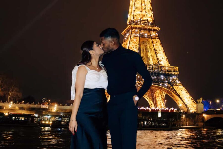 Paris: Private Photo Shoot in Two Locations - Key points at a glance