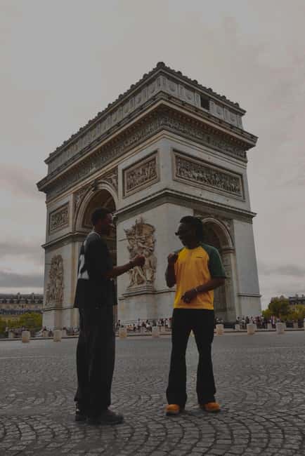 Paris: Private Photoshoot at Secret Spots and Hidden Gems - What the different settings add to your photos