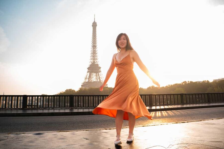 Paris: Private Photoshoot Near Eiffel Tower 55 Photos - What the 55 edited photos are worth