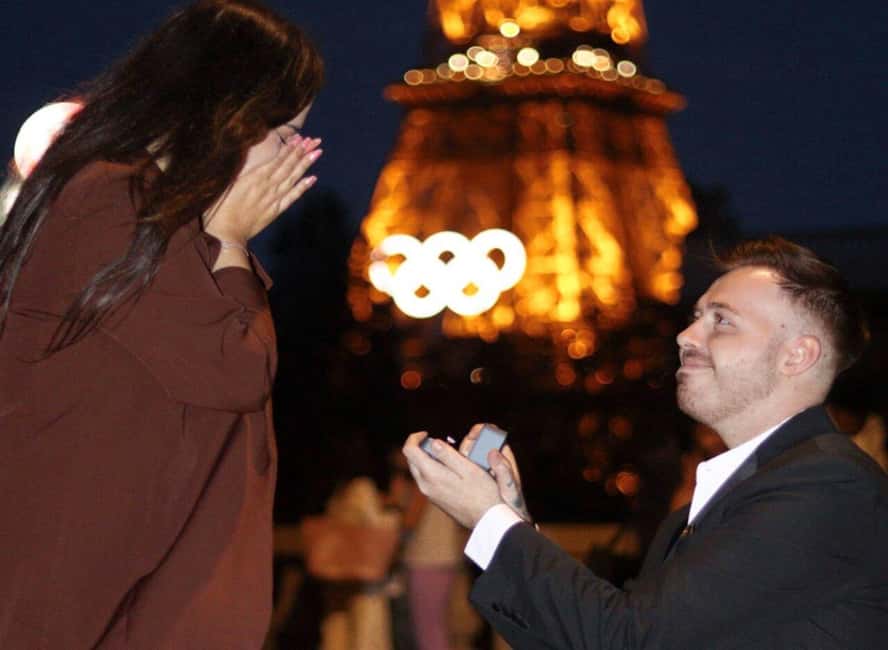 Paris: Private photoshoot with a Professional - Timing, booking, and practical details