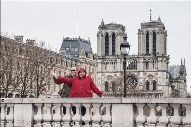 Paris Private Walking Tour with a Personal Photographer - Palais-Royal, the Louvre, and the Seine