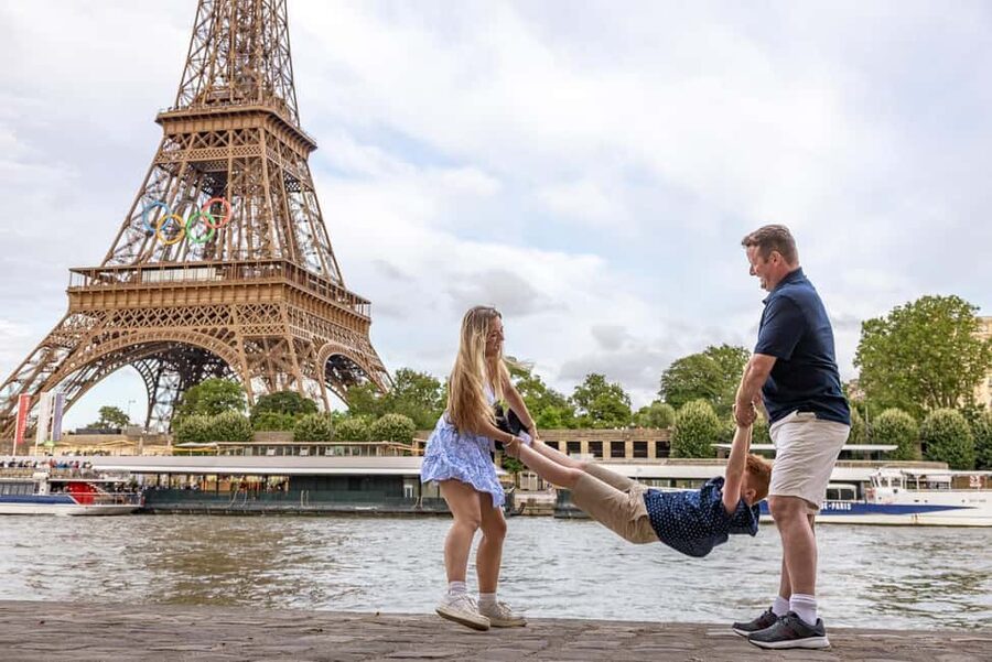 Paris: Professional Photoshoot - Is $101 good value for one hour?