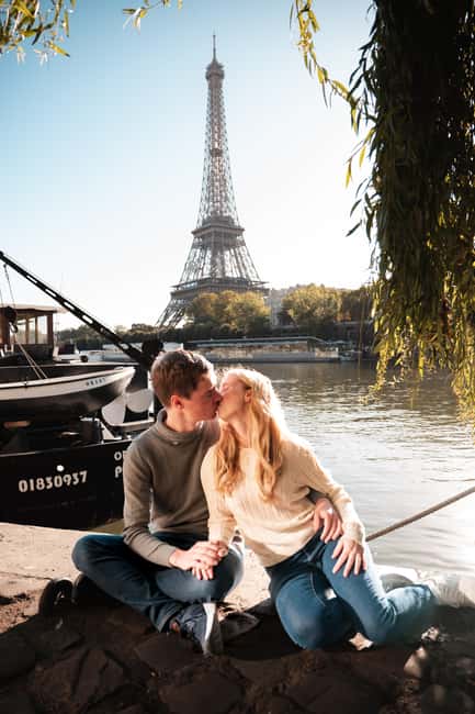Paris: Quick Private Photography Session near Eiffel Tower - Dylan’s fast response and quick photo delivery