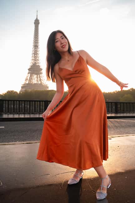 Paris: Quick Private Photography Session near Eiffel Tower - Planning around weather, clothing, and timing
