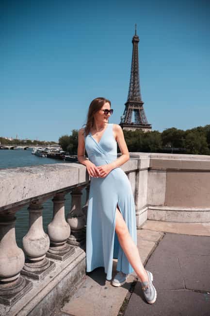 Paris: Quick Private Photography Session near Eiffel Tower - Meeting at Pont de Bir-Hakeim near Trocadero