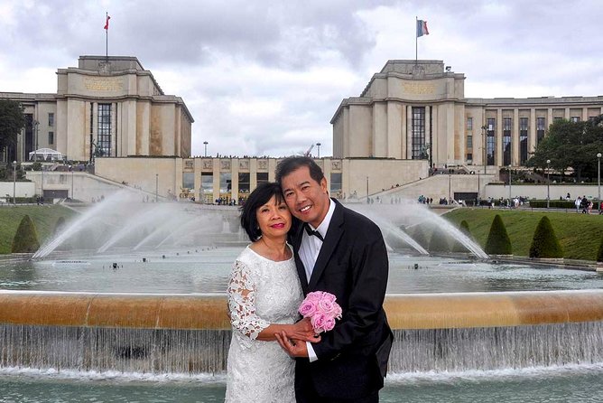Paris Renew Your Wedding Vows Experience with Professional Photographer - The ceremony: short, personal, and flexible