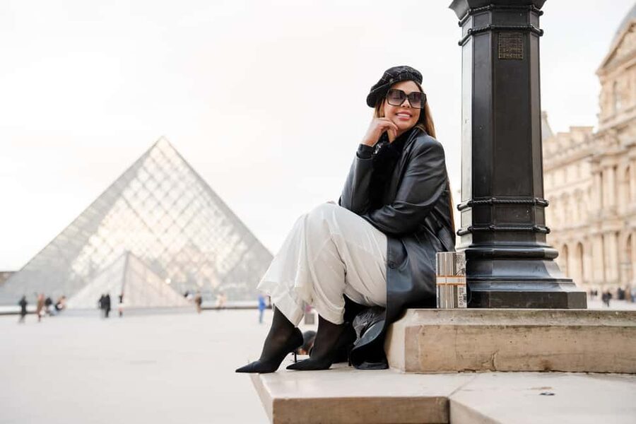 Paris: The Essentials, Private Photoshoot - Ten Minutes Along the Seine