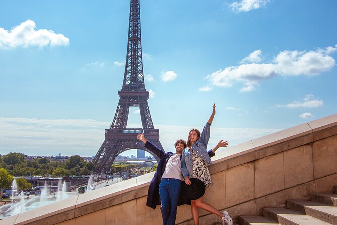 Paris: Your Own Private Photoshoot at the Eiffel Tower - Meeting at Port de Suffren