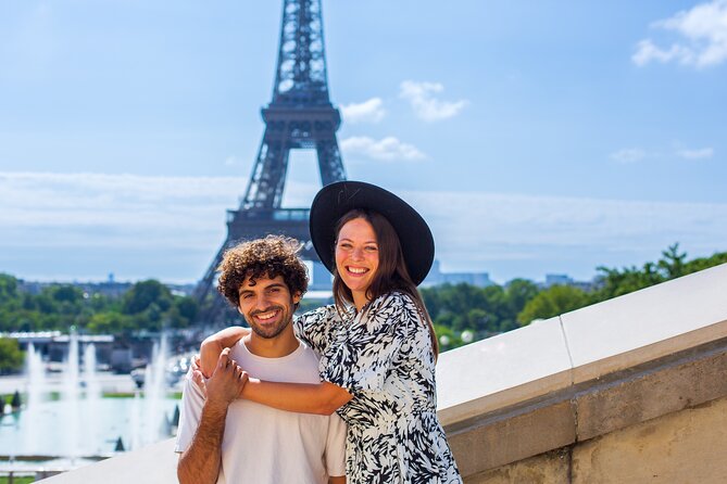 Paris: Your Own Private Photoshoot at the Eiffel Tower - The photographers and the human side of the session