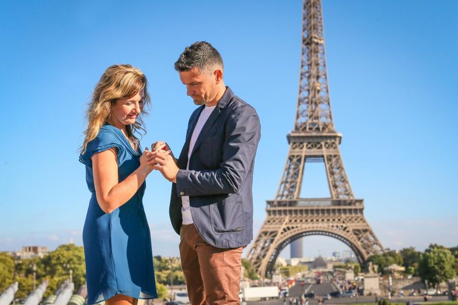 Parisian Proposal Perfection. Photography/Reels & Planning - What happens at the golden statue