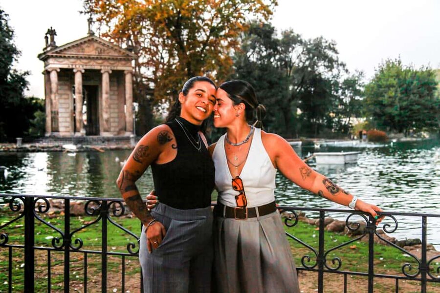 Personalized Photo Shoot at Rome's Main Icons - Roman Forum and Piazza Venezia: variety in a short route
